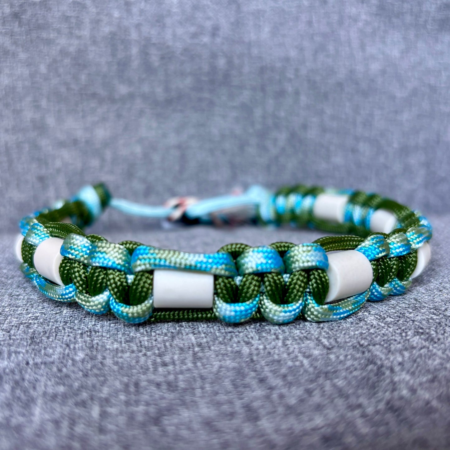 Anti vlooien en tekenband 30-40 cm groen met blauw