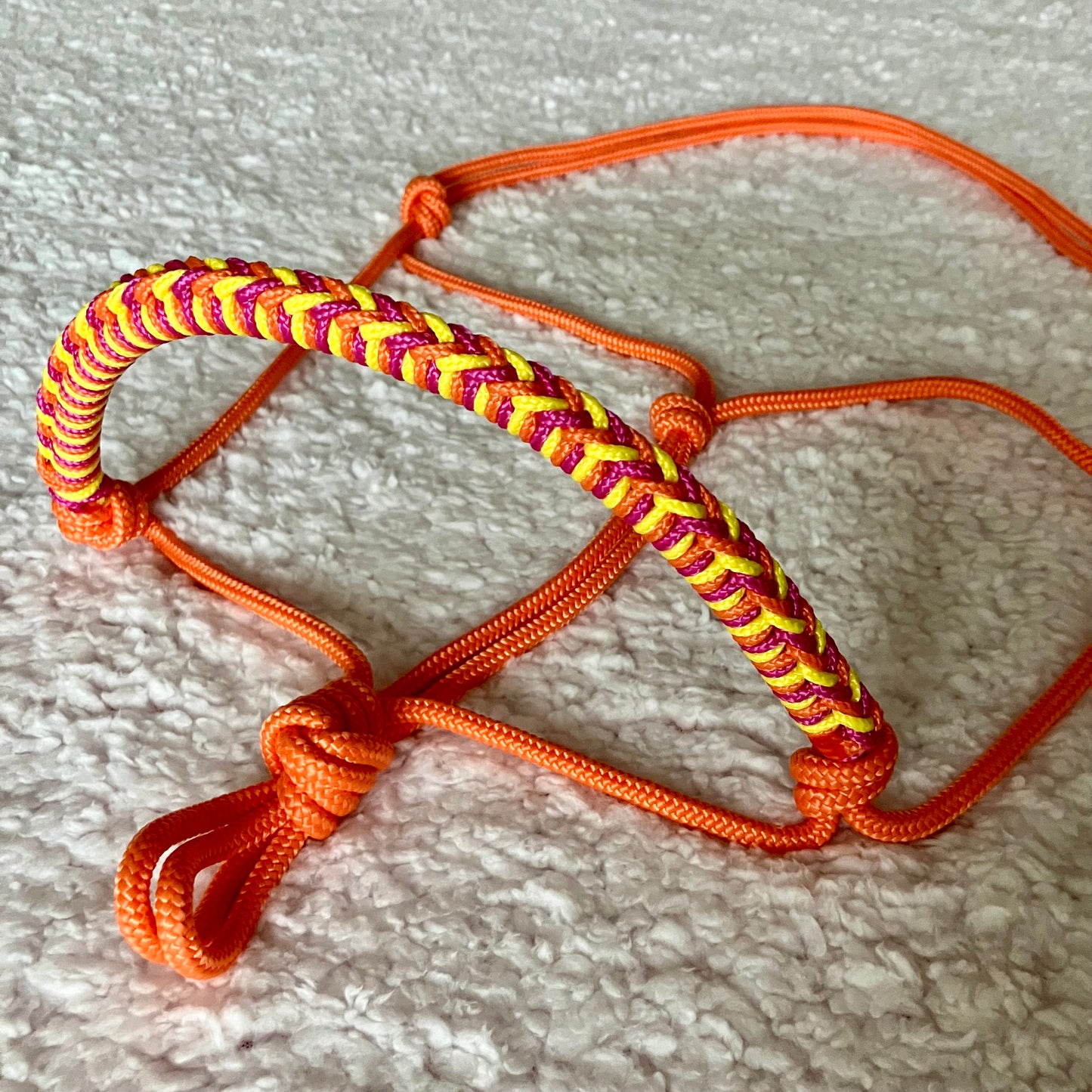 Touwhalster gevlochten neusstuk neon oranje, canary geel, fuchsia