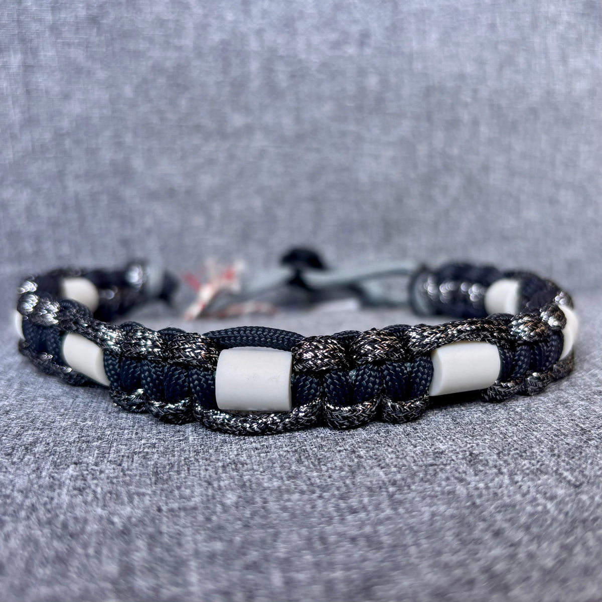 Anti vlooien en tekenband 30-40 cm zwart met glitter