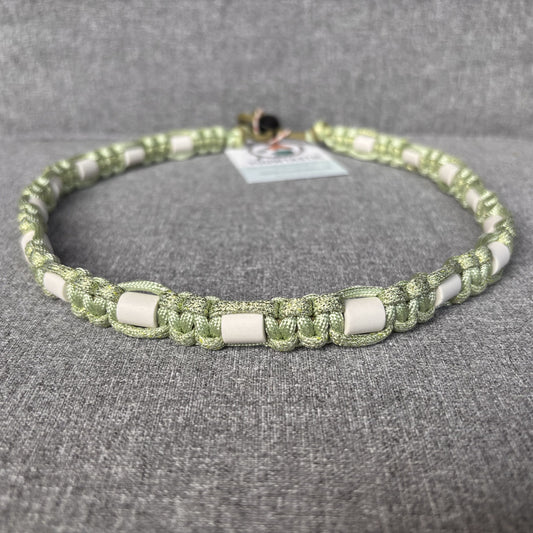 Anti vlooien en tekenband 60-70 cm mint met glitter groen