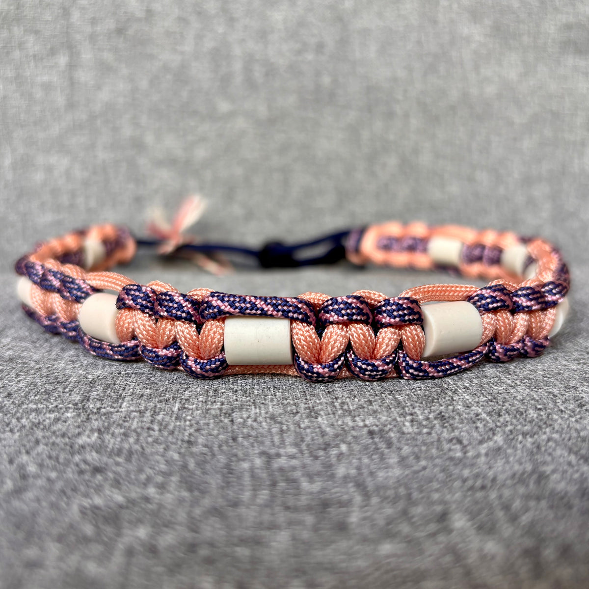 Anti vlooien en tekenband 40-50 cm roze met blauw