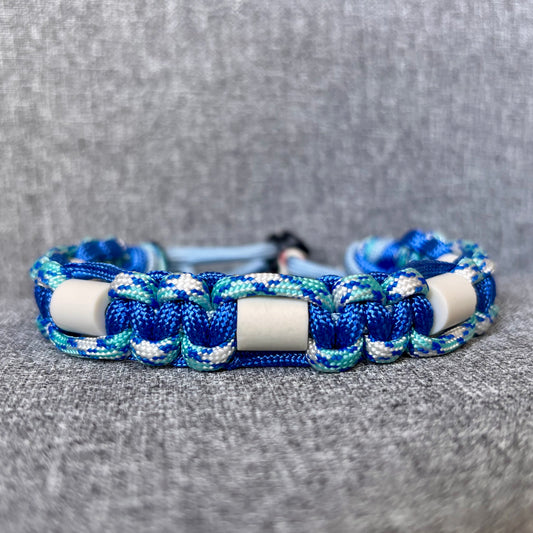 Anti vlooien en tekenband 20-30 cm blauw mix