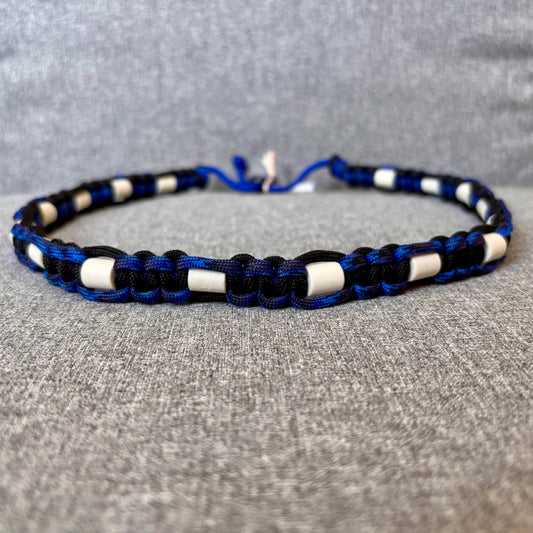 Anti vlooien en tekenband 60-70 cm zwart met blauw mix